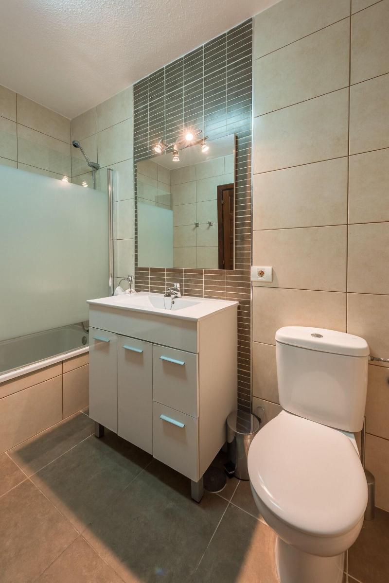 Paloma Beach Apartments  image