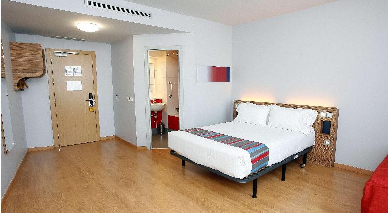 Travelodge Valencia Aeropuerto image