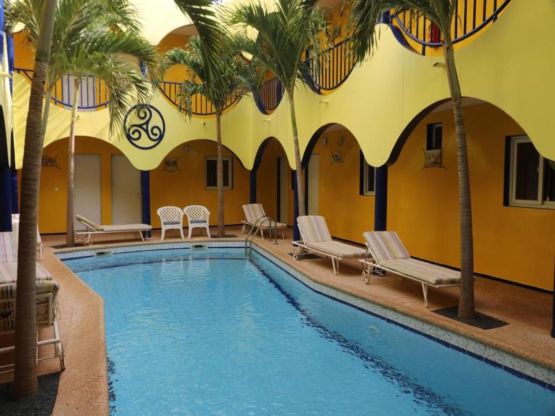 Hotel L'Hacienda image