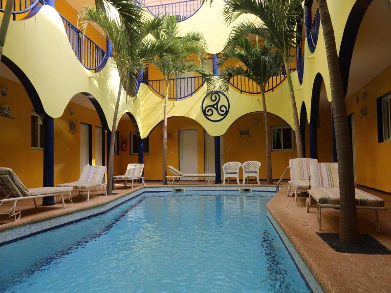 Hotel L'Hacienda image