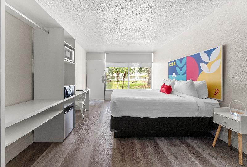 Baymont by Wyndham Orlando Lake Buena Vista South image
