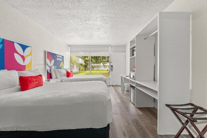 Baymont by Wyndham Orlando Lake Buena Vista South image