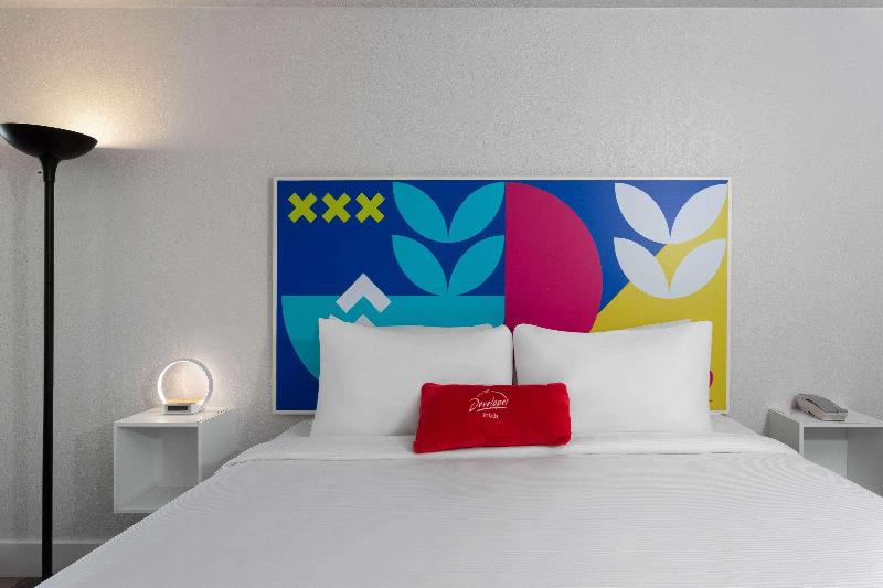 Baymont by Wyndham Orlando Lake Buena Vista South image