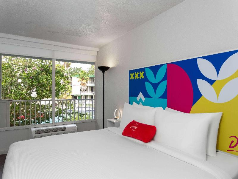 Baymont by Wyndham Orlando Lake Buena Vista South image