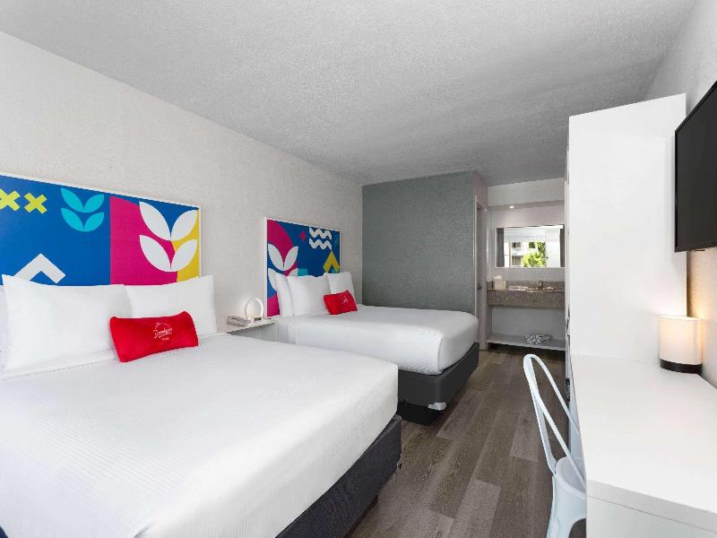 Baymont by Wyndham Orlando Lake Buena Vista South image