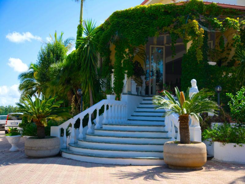 Hotel Club la Costa Smeralda image