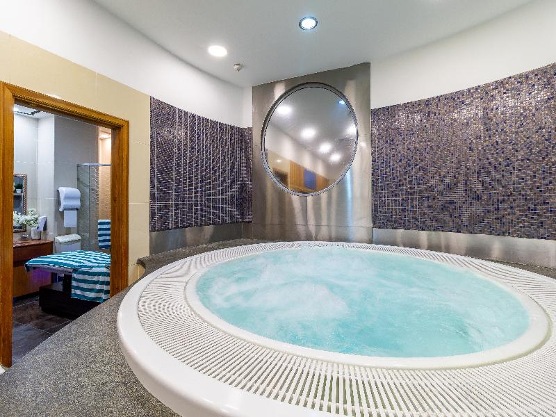 Holiday Inn Kuwait image