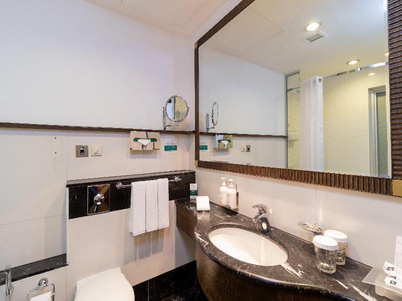 Holiday Inn Kuwait image