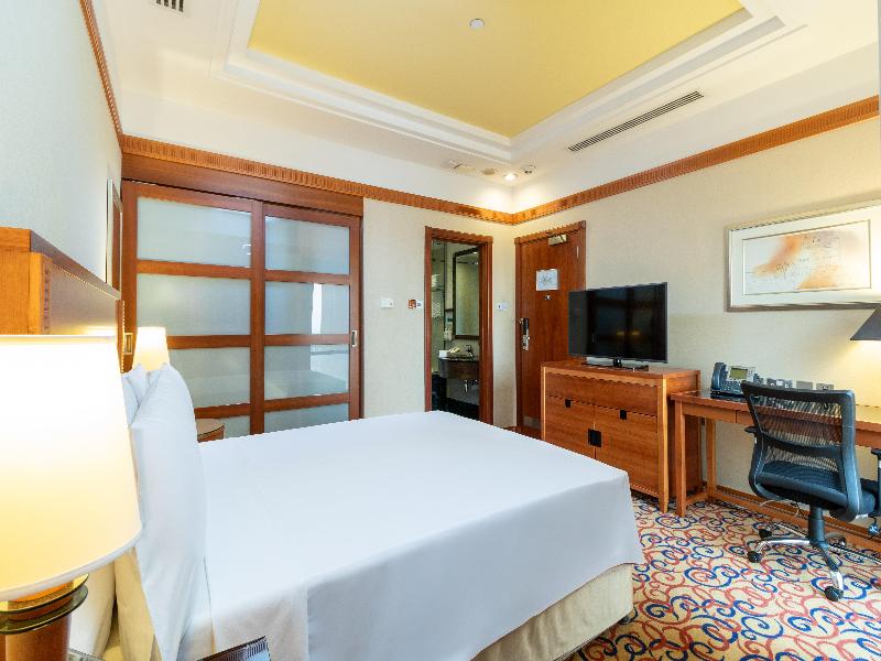 Holiday Inn Kuwait image