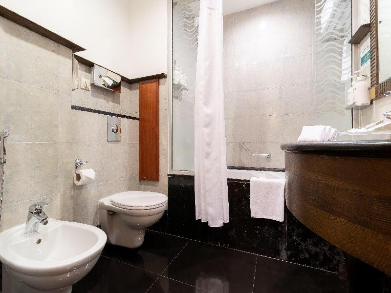 Holiday Inn Kuwait image
