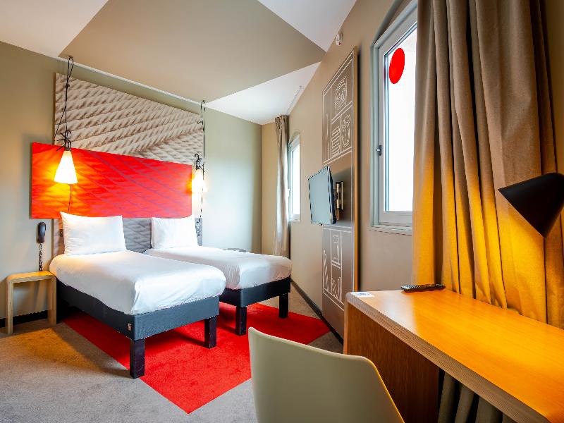 Ibis Bordeaux Centre Gare Saint Jean Euratlantique image