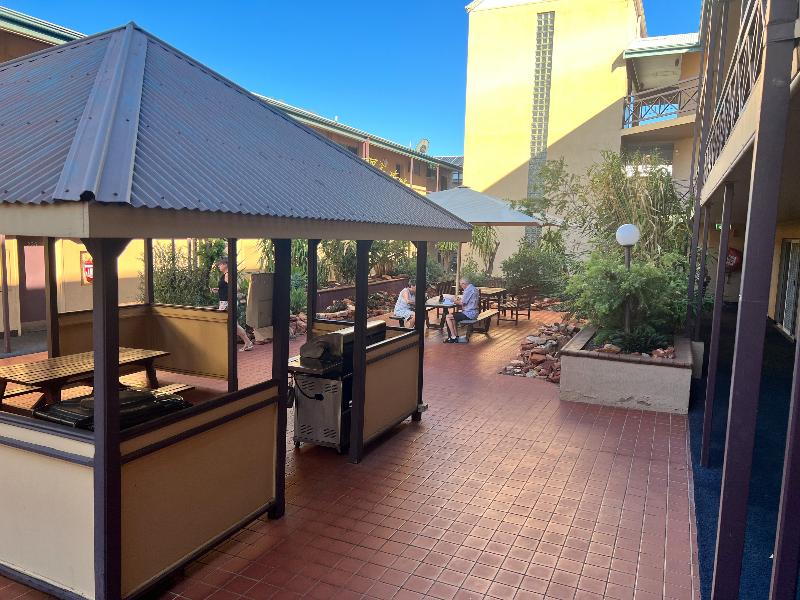 Stay at Alice Springs