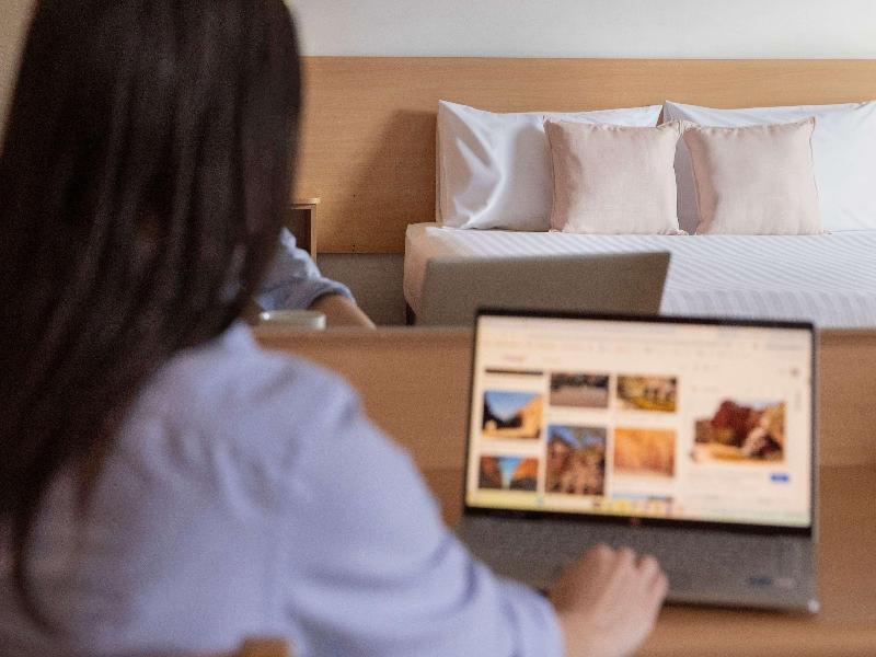 Greet Hotel Alice Springs image