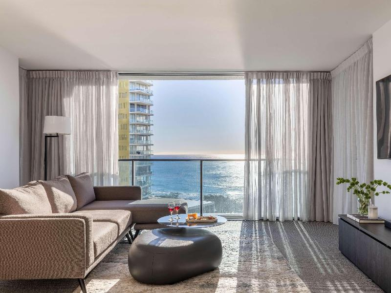 Peppers Broadbeach image