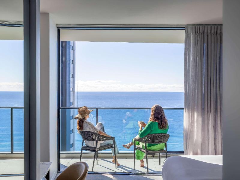 Peppers Broadbeach image