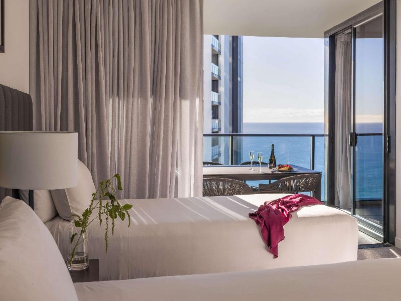 Peppers Broadbeach image