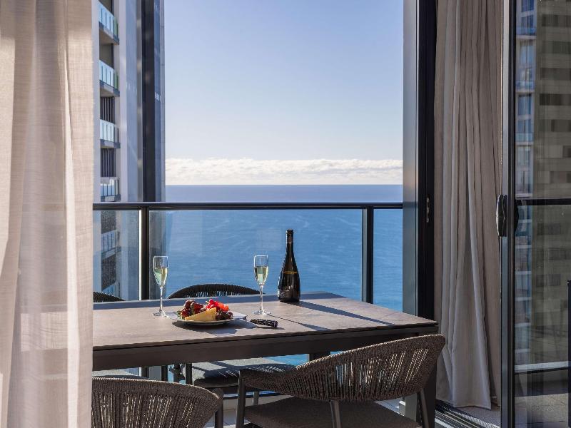 Peppers Broadbeach image