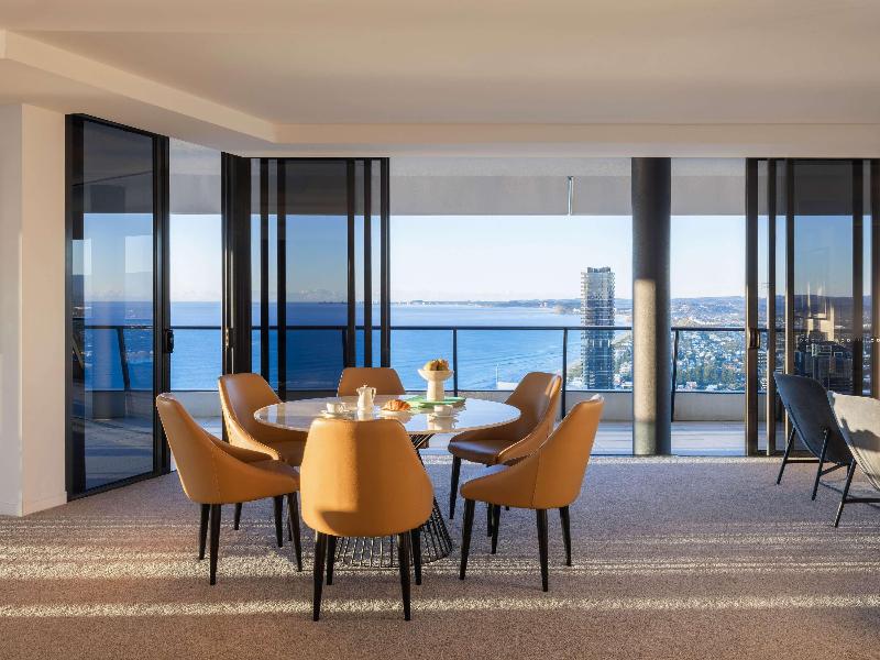 Peppers Broadbeach image