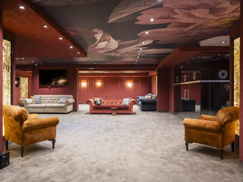 Premier Luxury Mountain Resort image