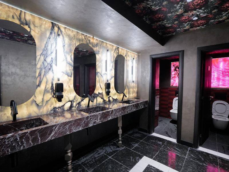 Premier Luxury Mountain Resort image