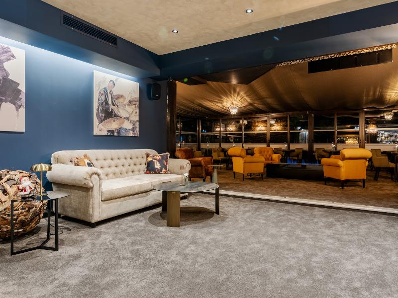 Premier Luxury Mountain Resort image