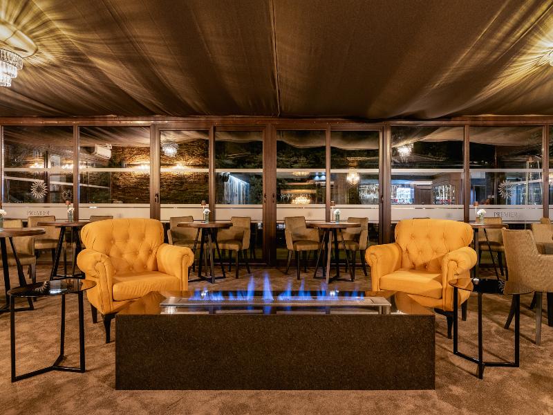 Premier Luxury Mountain Resort image