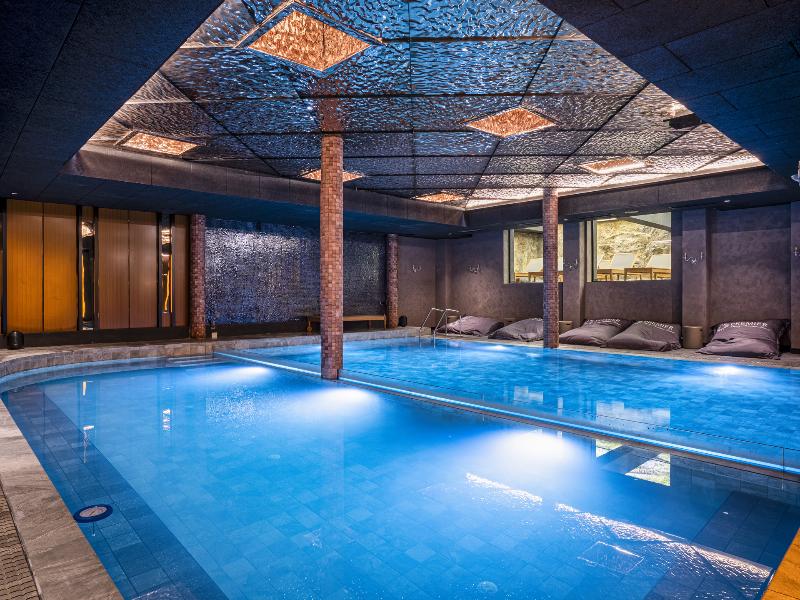 Premier Luxury Mountain Resort image