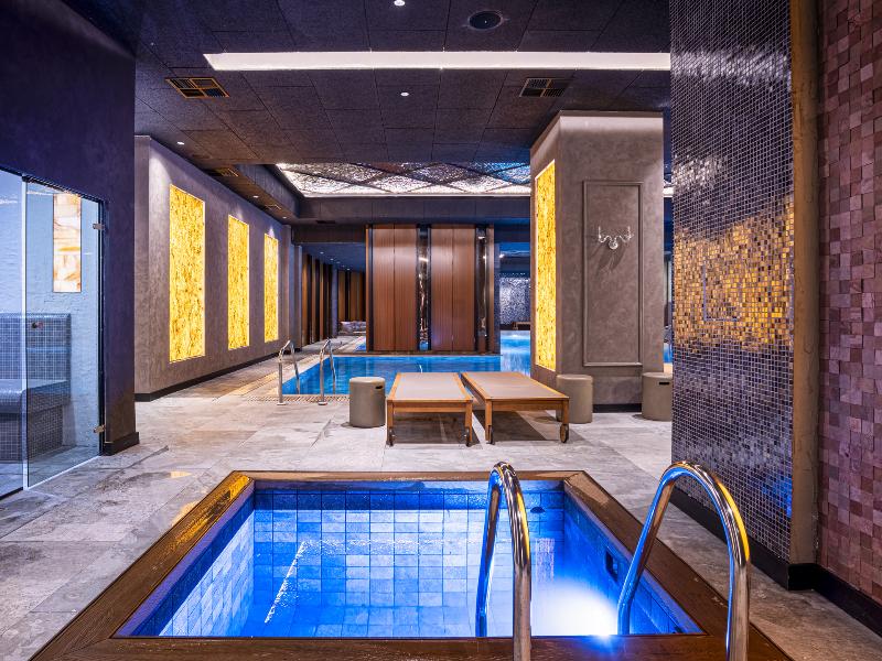 Premier Luxury Mountain Resort image
