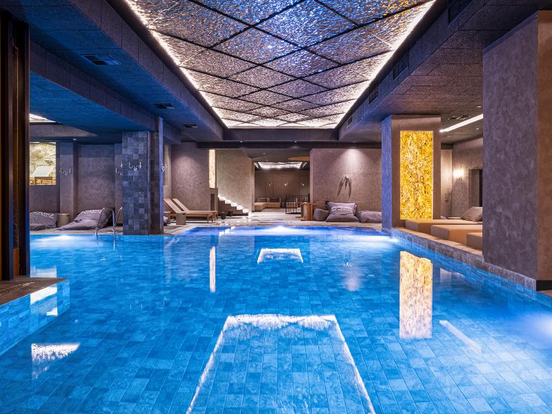 Premier Luxury Mountain Resort image