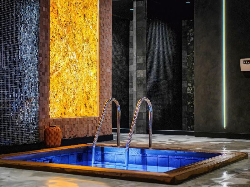 Premier Luxury Mountain Resort image