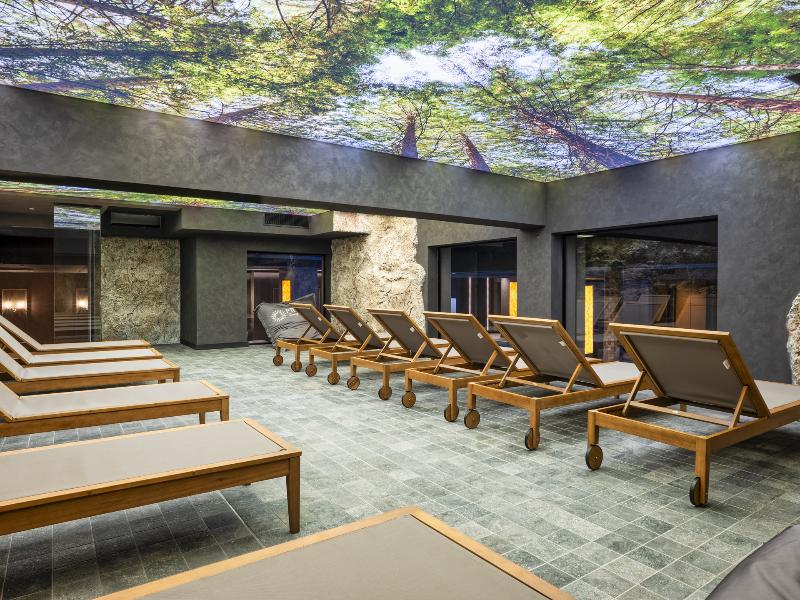 Premier Luxury Mountain Resort image