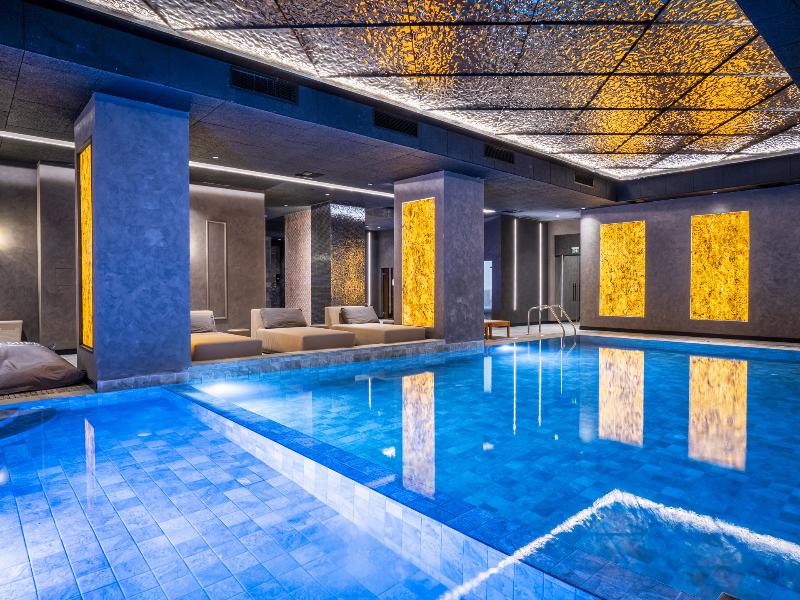 Premier Luxury Mountain Resort image