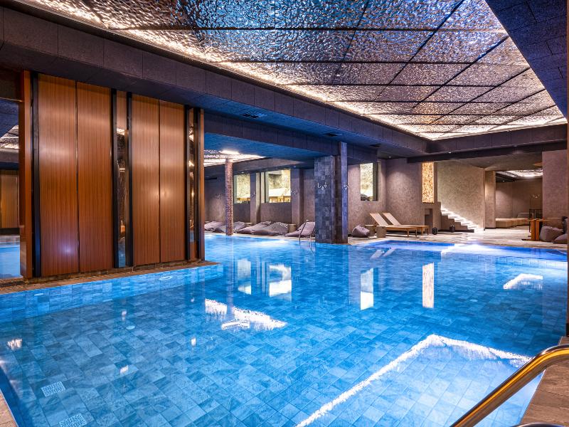 Premier Luxury Mountain Resort image