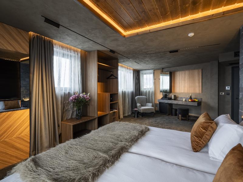 Premier Luxury Mountain Resort image