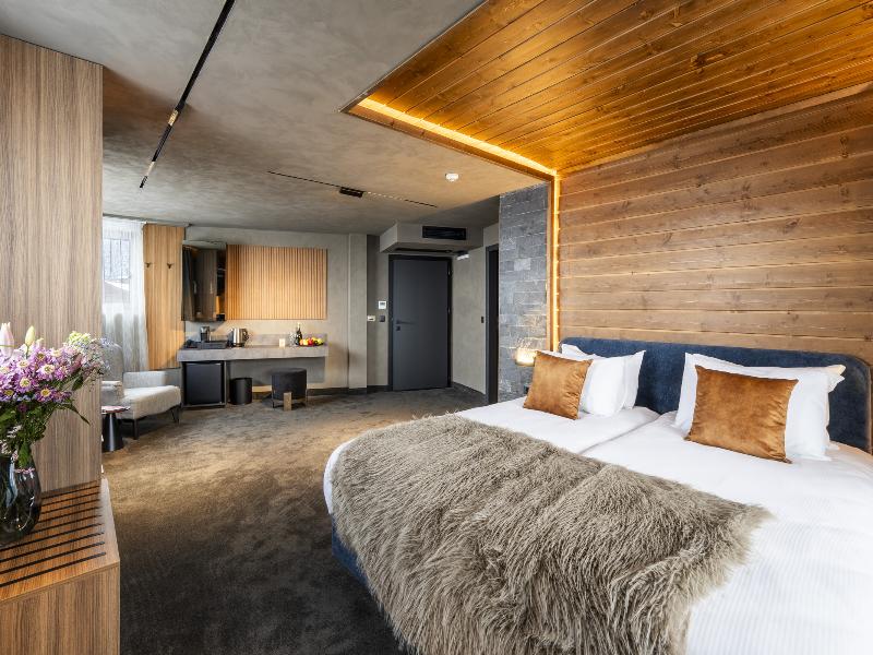 Premier Luxury Mountain Resort image