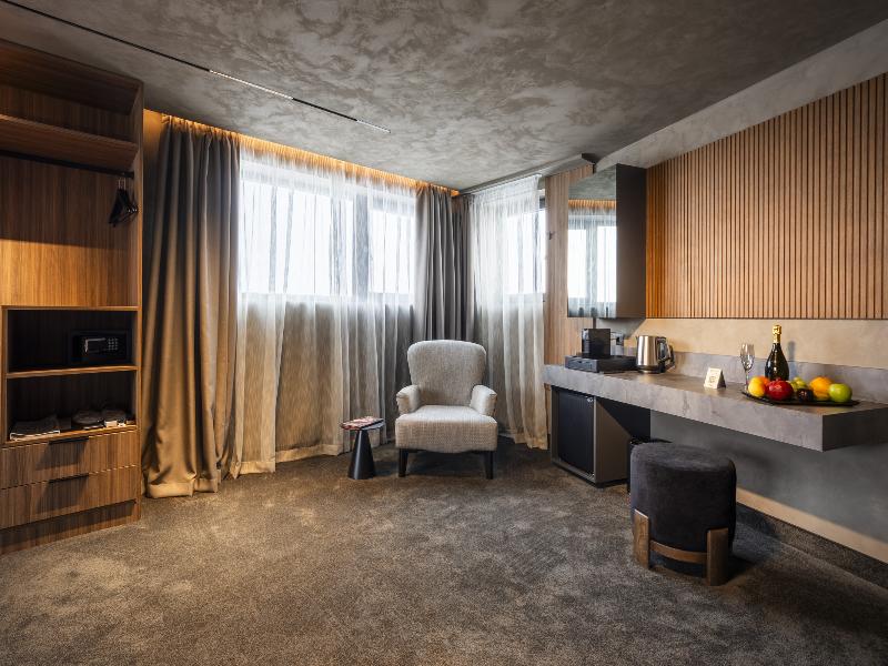 Premier Luxury Mountain Resort image