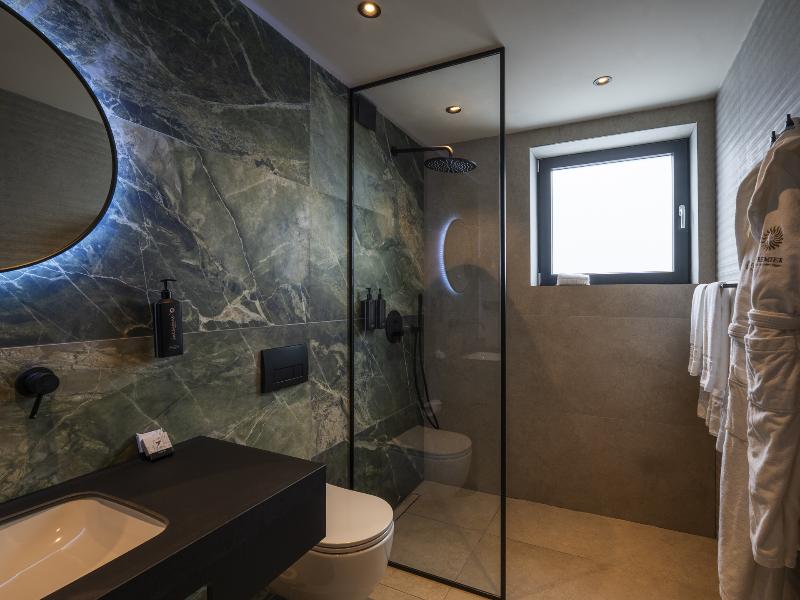 Premier Luxury Mountain Resort image
