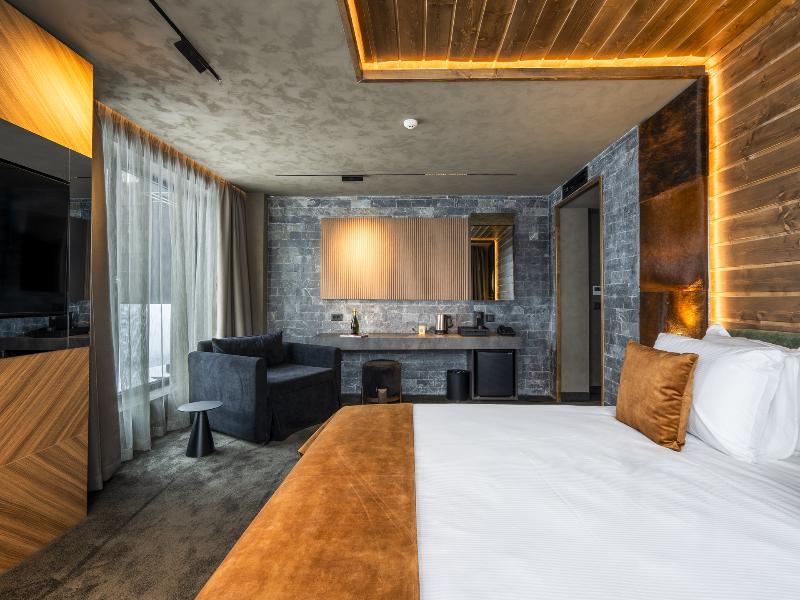 Premier Luxury Mountain Resort image