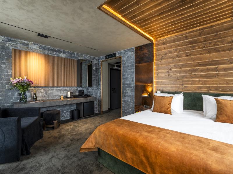 Premier Luxury Mountain Resort image
