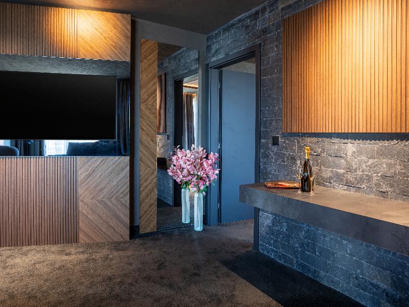 Premier Luxury Mountain Resort image