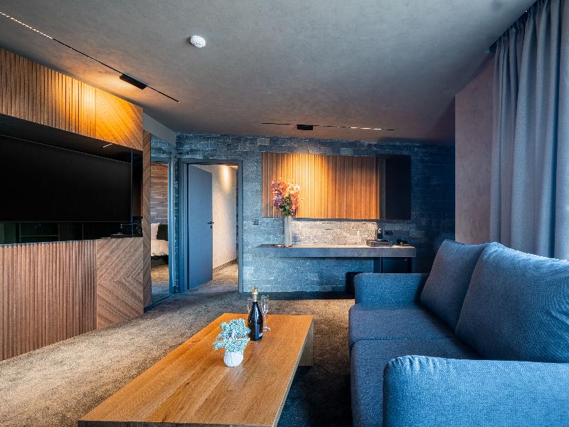 Premier Luxury Mountain Resort image