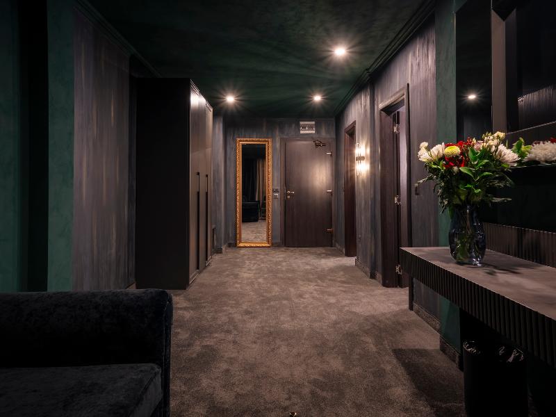 Premier Luxury Mountain Resort image