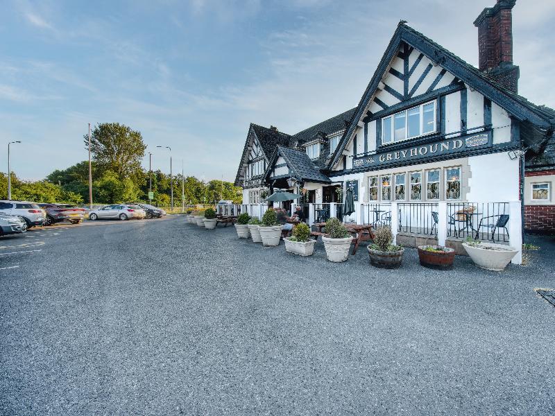 The Greyhound Hotel — general view