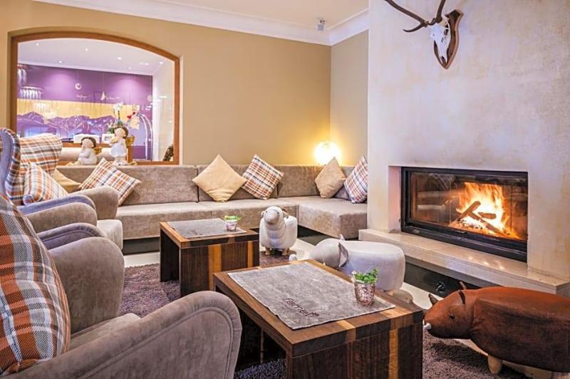 Suite Hotel Villa Tirol image