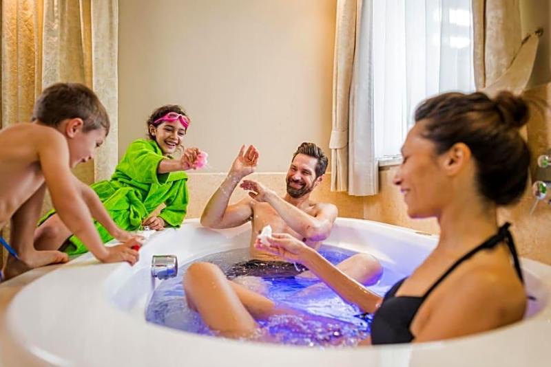 Suite Hotel Villa Tirol image