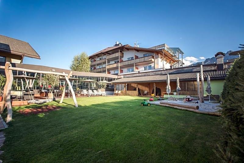 Suite Hotel Villa Tirol image