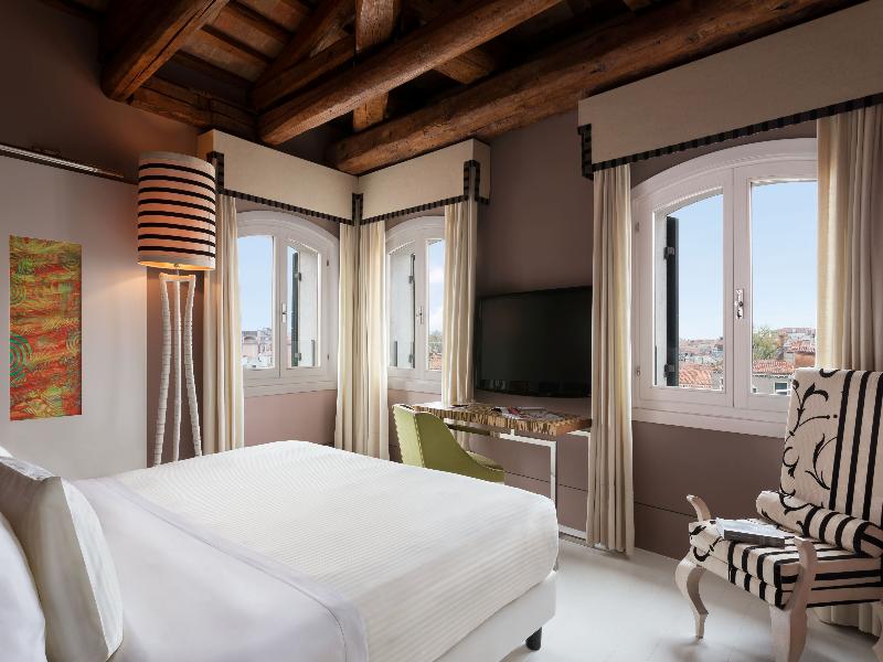 Sina Centurion Palace image