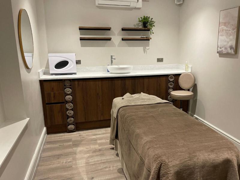 Surya Hogs Back Hotel and Spa image