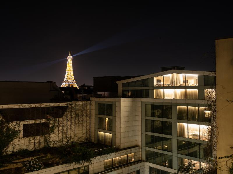 La Clef Tour Eiffel Paris by The Crest Collection image