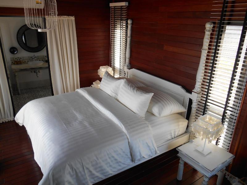 VILLA DELUXE
